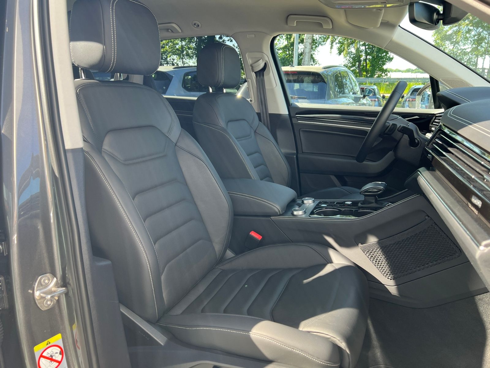 Fahrzeugabbildung Volkswagen Touareg 3.0 TDI 4MOTION *AHK, LED, Luft, ACC, 19
