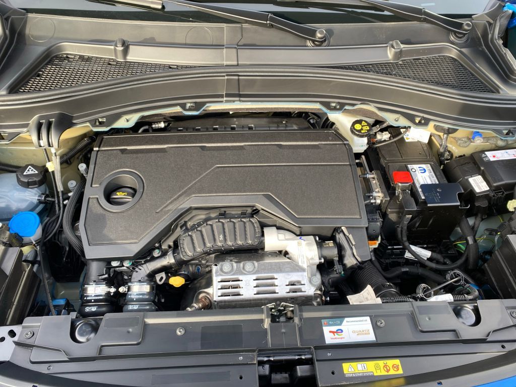 Fahrzeugabbildung Citroën C3 Turbo 100 MAX *Winter-Pak*CAM*Allwetter*Navi*