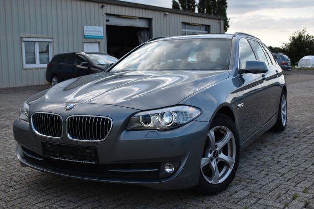 BMW 520D TOURING*2HD*XENON*SHZ*NAVI*8FACH*17LM