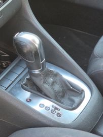 Volkswagen Golf - 10