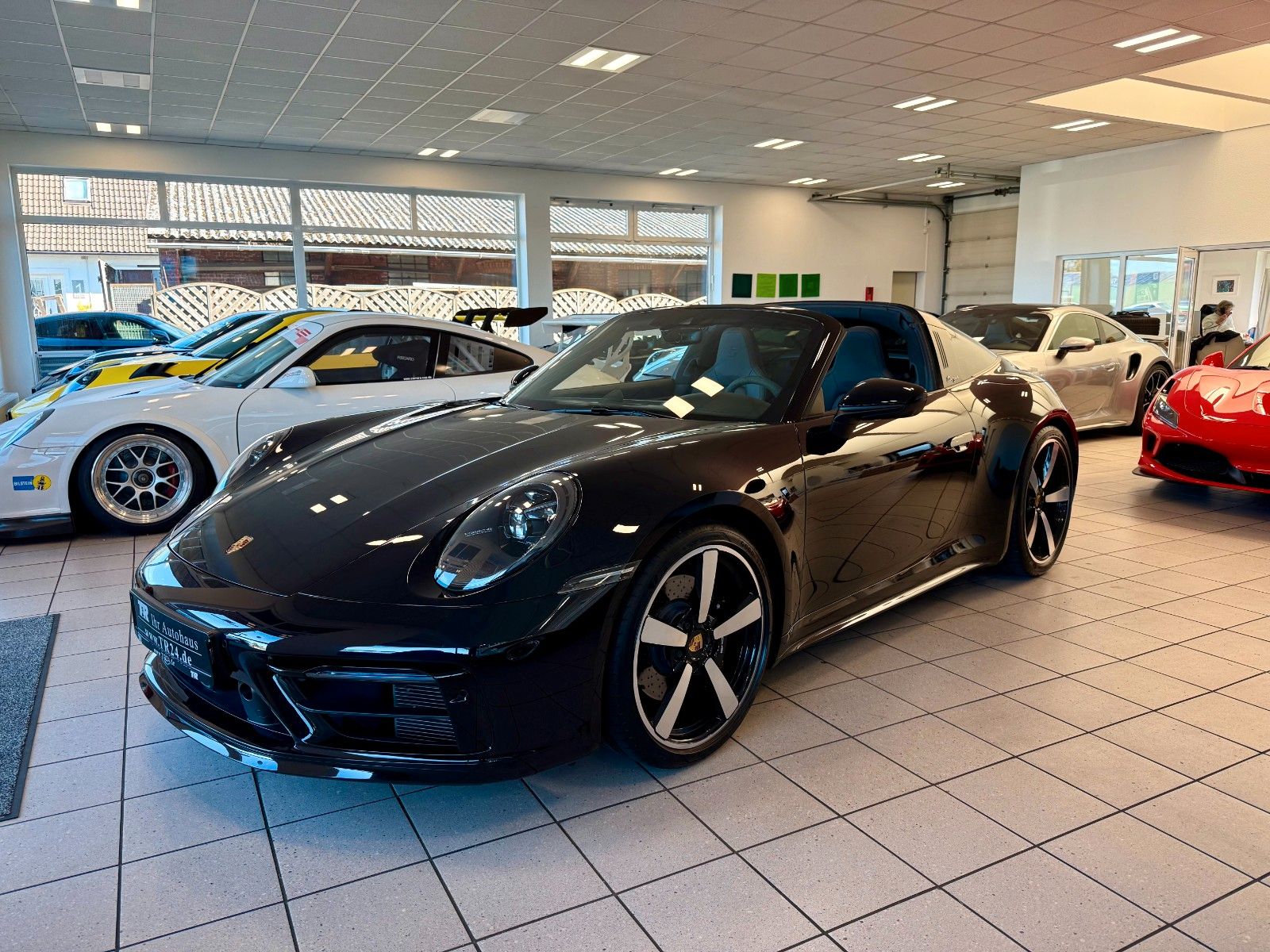 Fahrzeugabbildung Porsche 911 992 Targa 4S SportDesign/LIFT/ACC/SCP/Inno