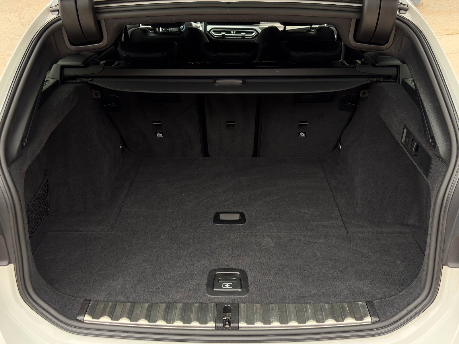 Fahrzeugabbildung BMW 320i Touring M Sport ACC CAM 3Z-Kl. SHZ Ambiente