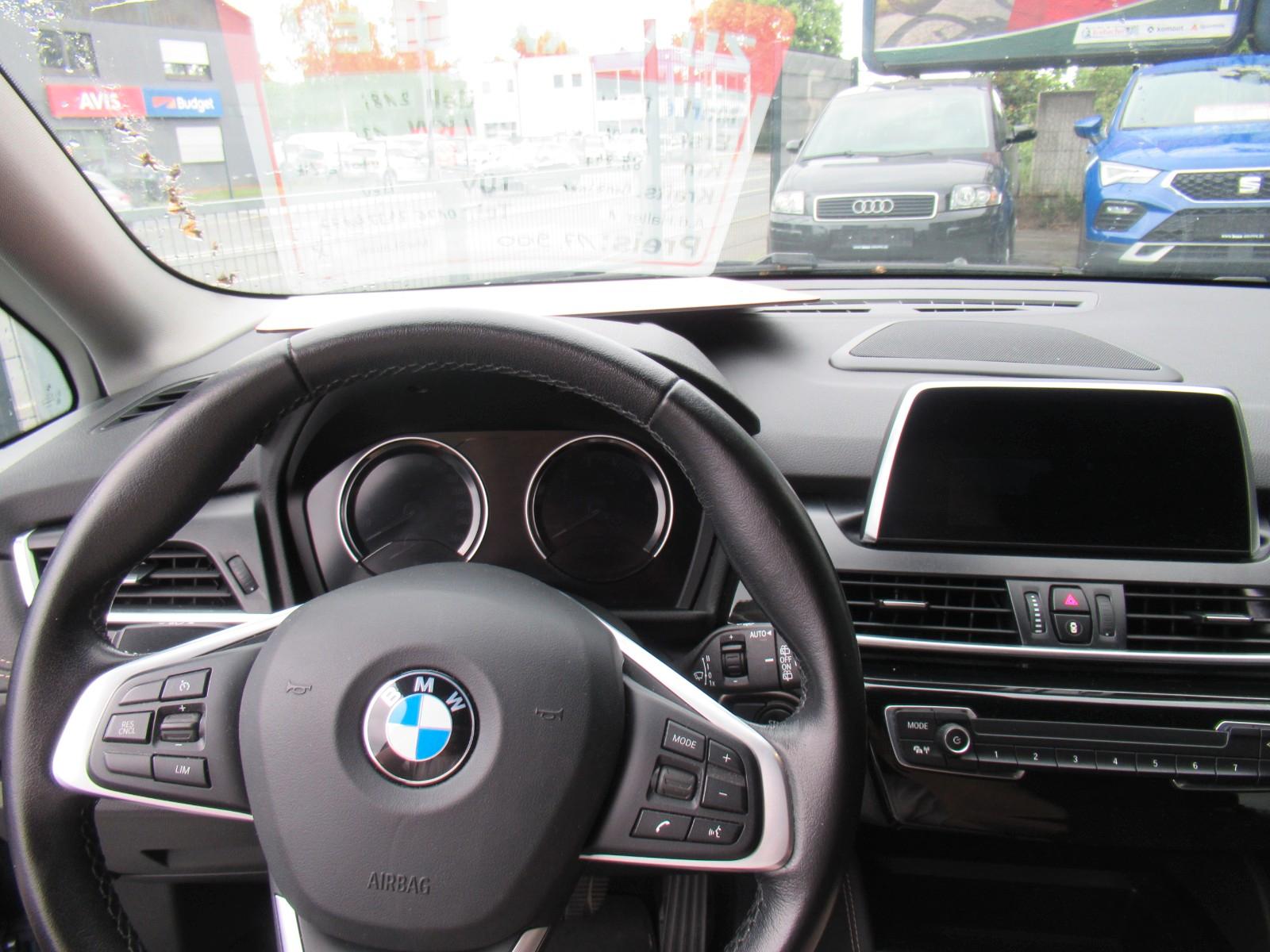 BMW 218 2 Gran Tourer 218 i Luxury Line, миниатюра 26