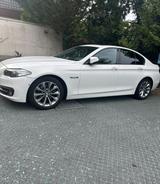 BMW 520d xDrive A Modern Line Modern Line - BMW 5er Reihe: Modern Line