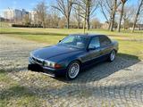 BMW 728i E38 - BMW 728: 728i E38