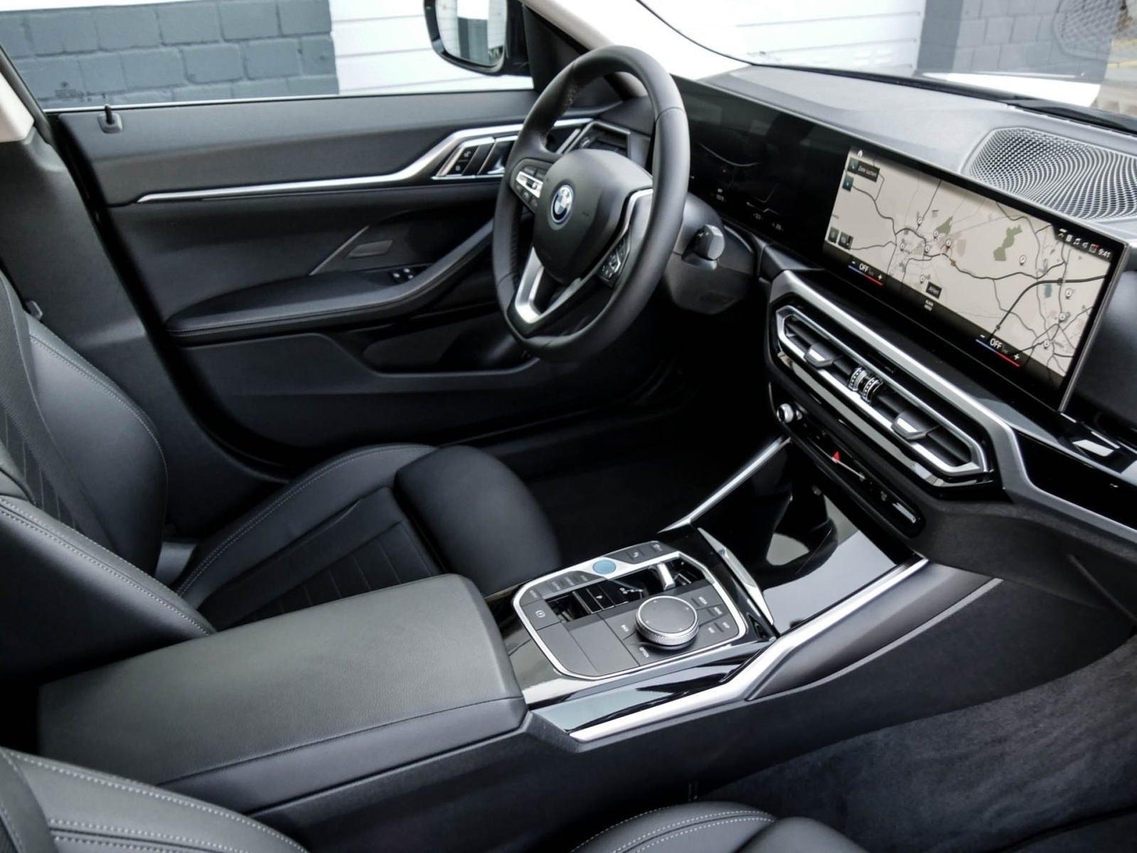 BMW i4 eDrive35 AHK+Bluetooth+Navi+Standheizung+RFK+