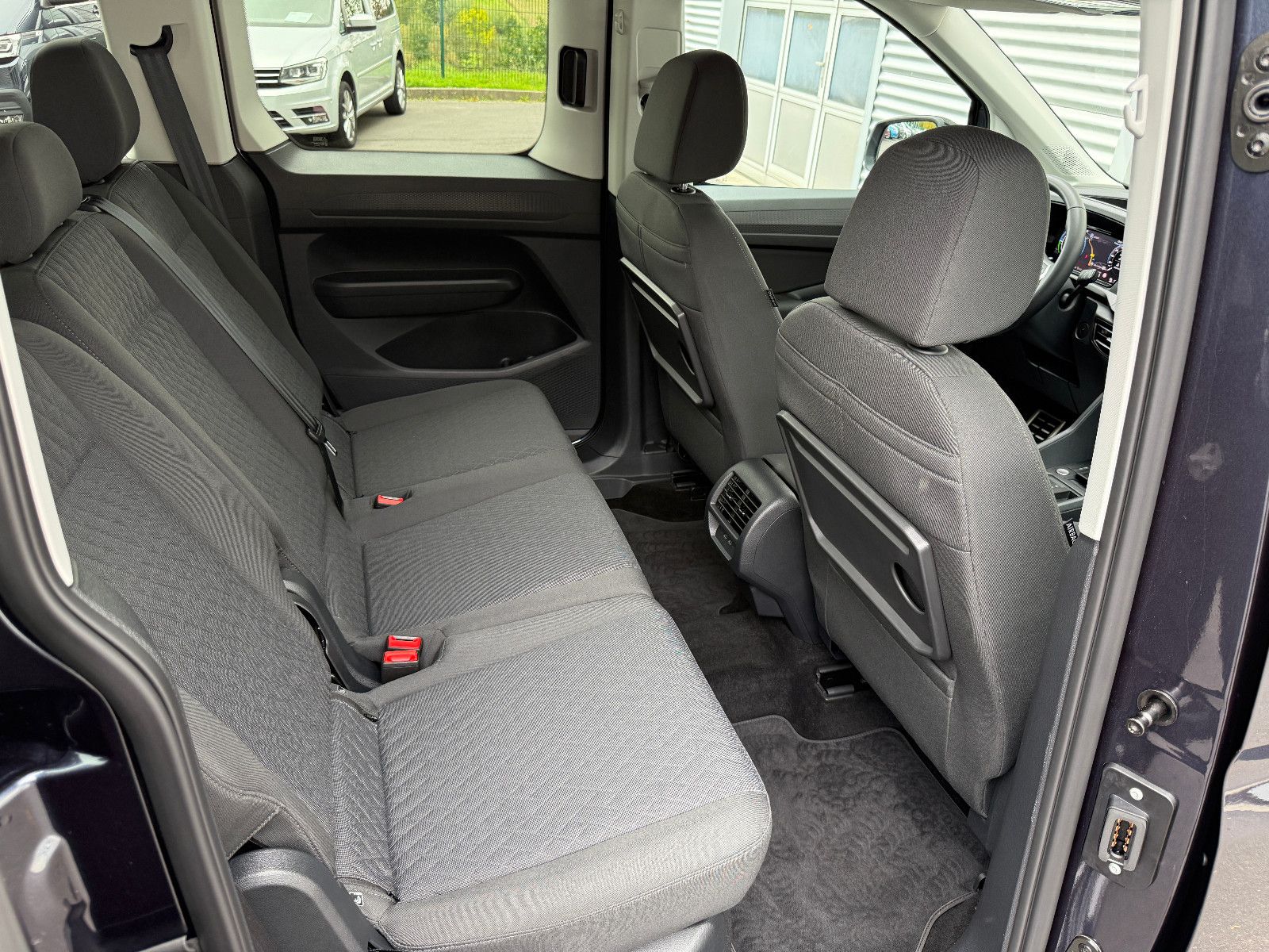 Fahrzeugabbildung Volkswagen Caddy Life "Energy" TSI eHybrid ACC Navi Kamera