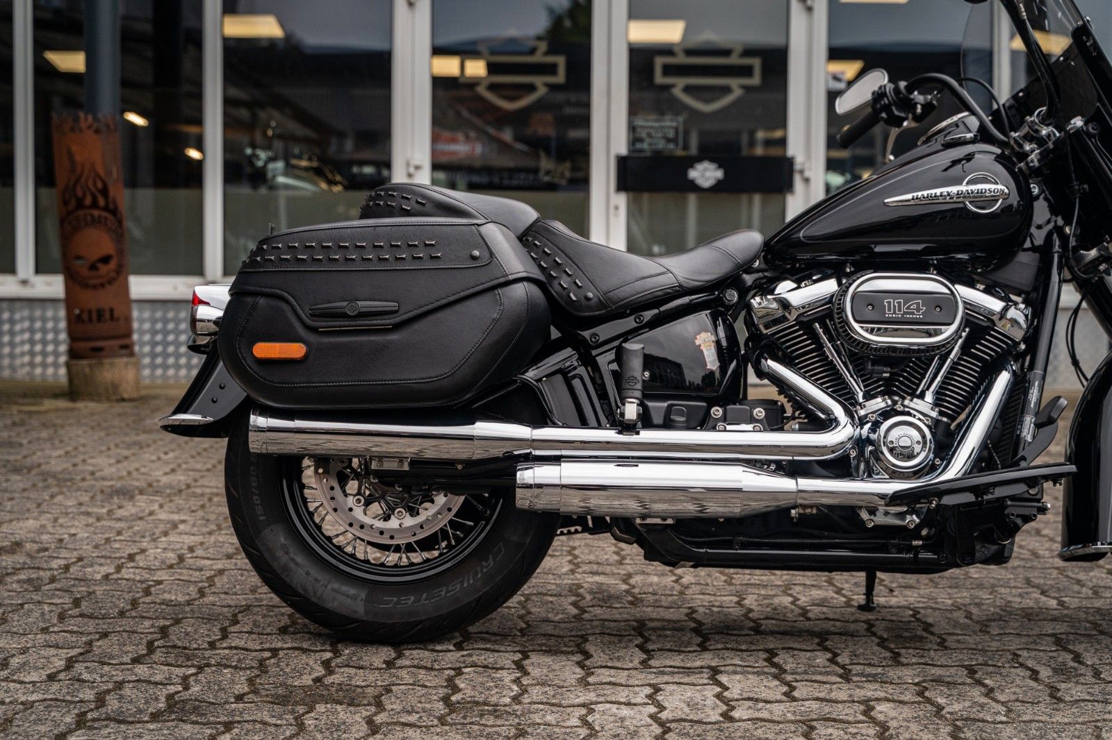 Fahrzeugabbildung Harley-Davidson Softail Heritage 114 FLHCS - STAGE II. SE-TORQUE
