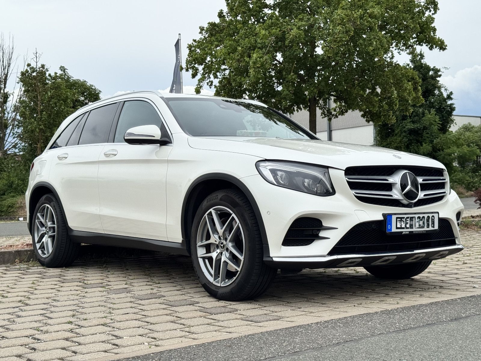 MERCEDES-BENZ GLC 250d 4MATIC / AMG line/ Burmester / Assisten
