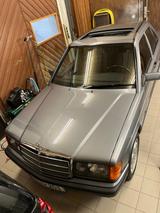 Mercedes-Benz 190 - Mercedes-Benz 190 mit Benzin-Antrieb: Automatik