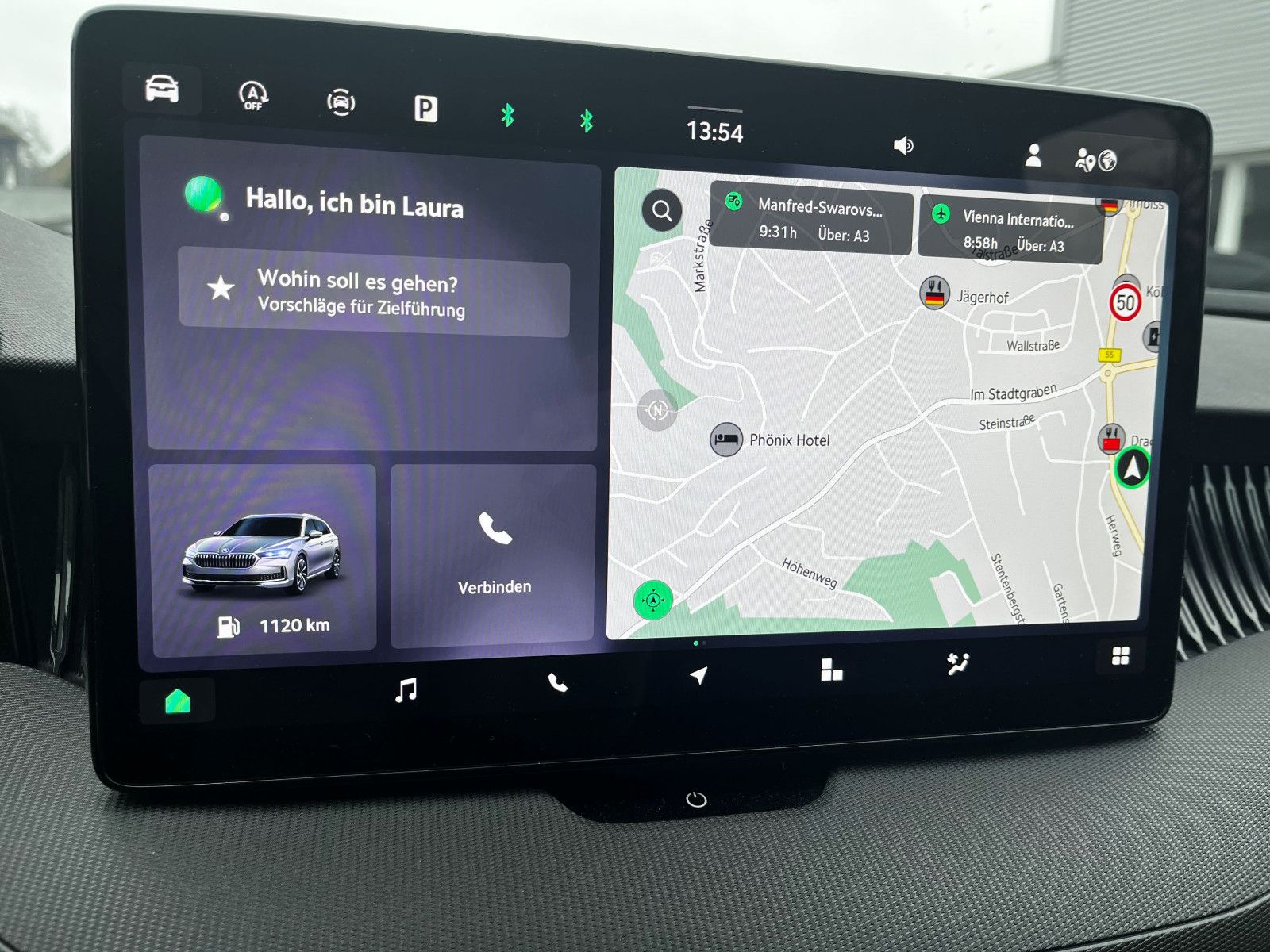 Fahrzeugabbildung SKODA Superb Combi 1.5 TSI NAV SHZ KAM PDC LED ALU DAB