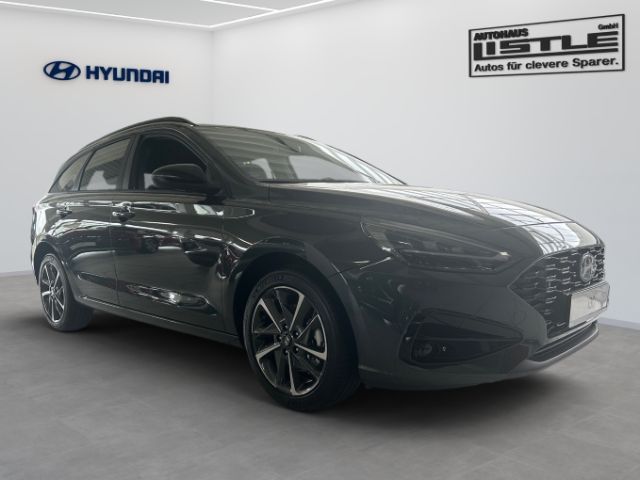 Fahrzeugabbildung Hyundai i30cw Advantage MY25 Plus-Paket NAVI+PDC vorne u
