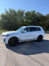 BMW X7 xDrive40i - - BMW X7 von privat