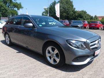 Mercedes E 220 - 8