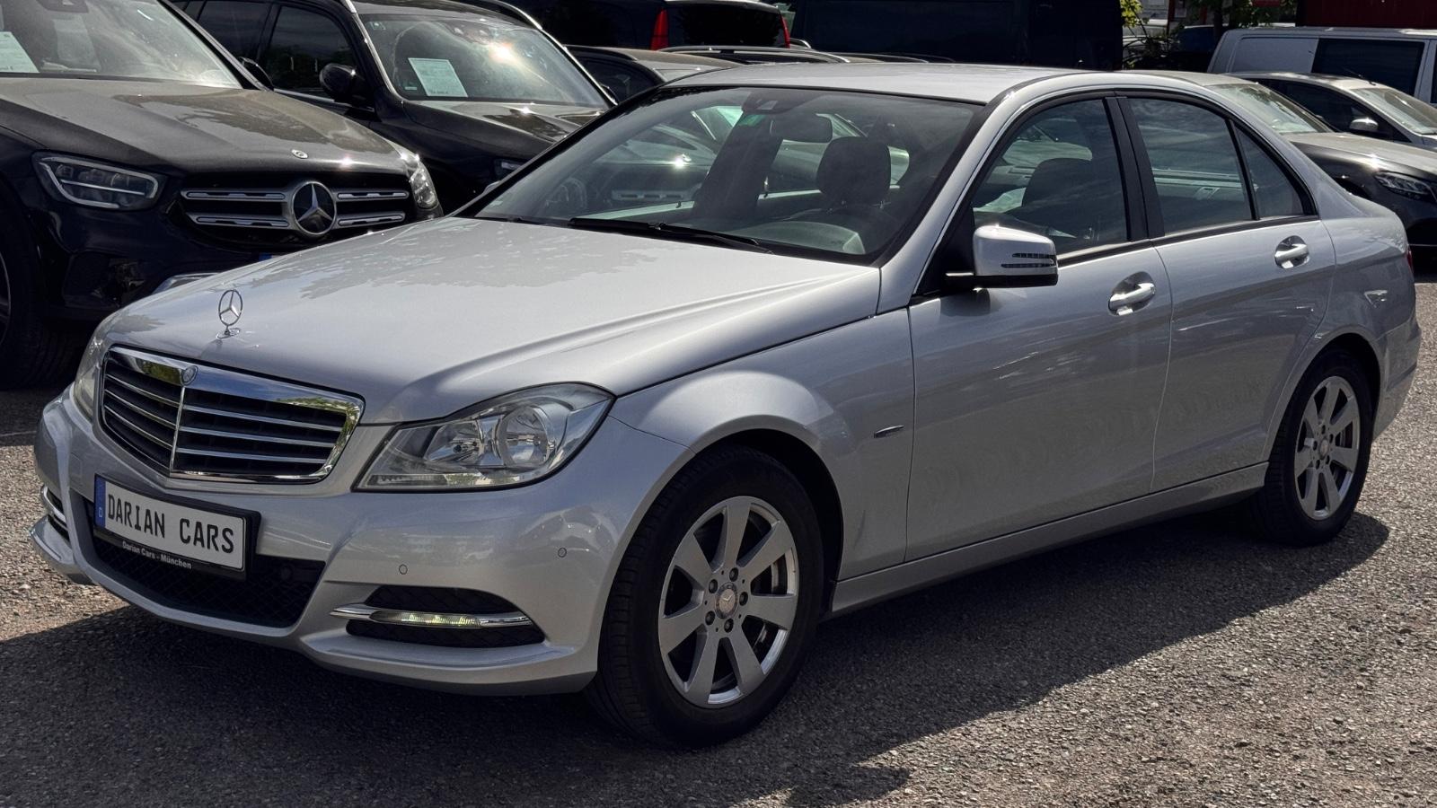 Mercedes-Benz C 180  Limousine  CGI BlueEfficiency Navi Pdc