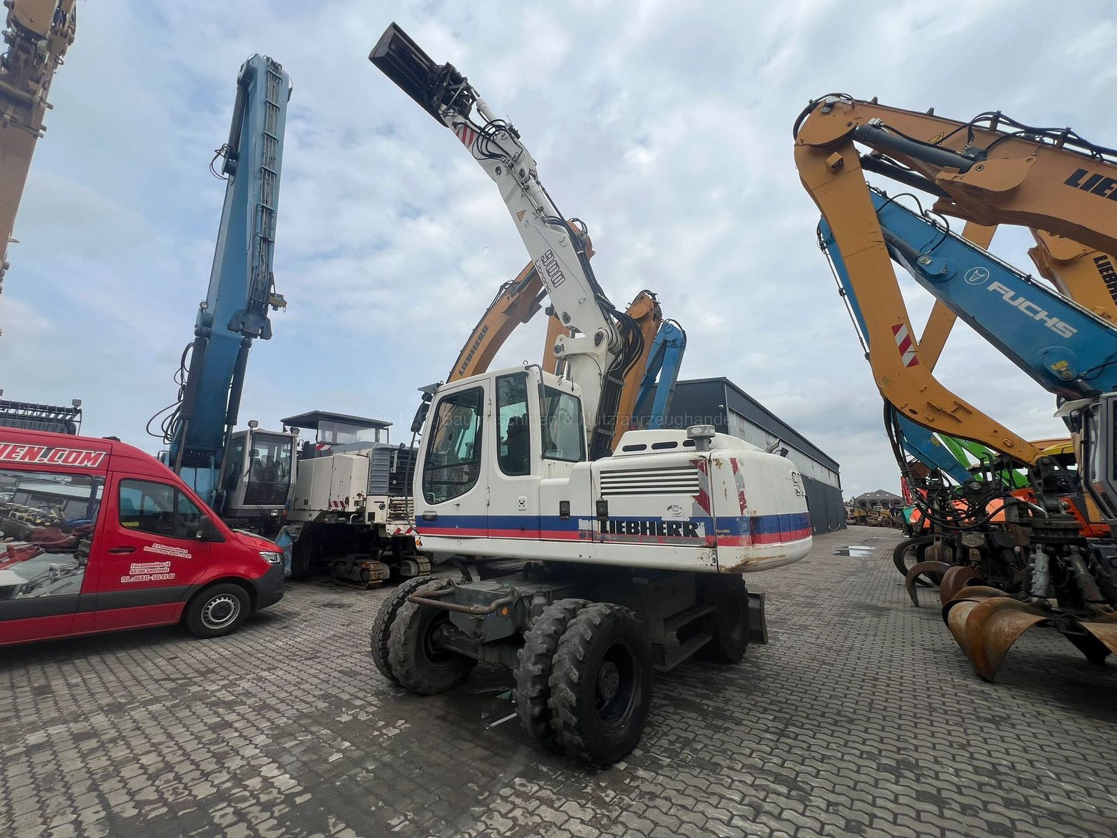 Fahrzeugabbildung Liebherr A 900 C-Litronic / SW/ZSA/VSA/ Hammerleitung/