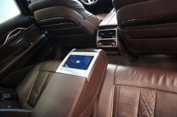 BMW 740 - 11