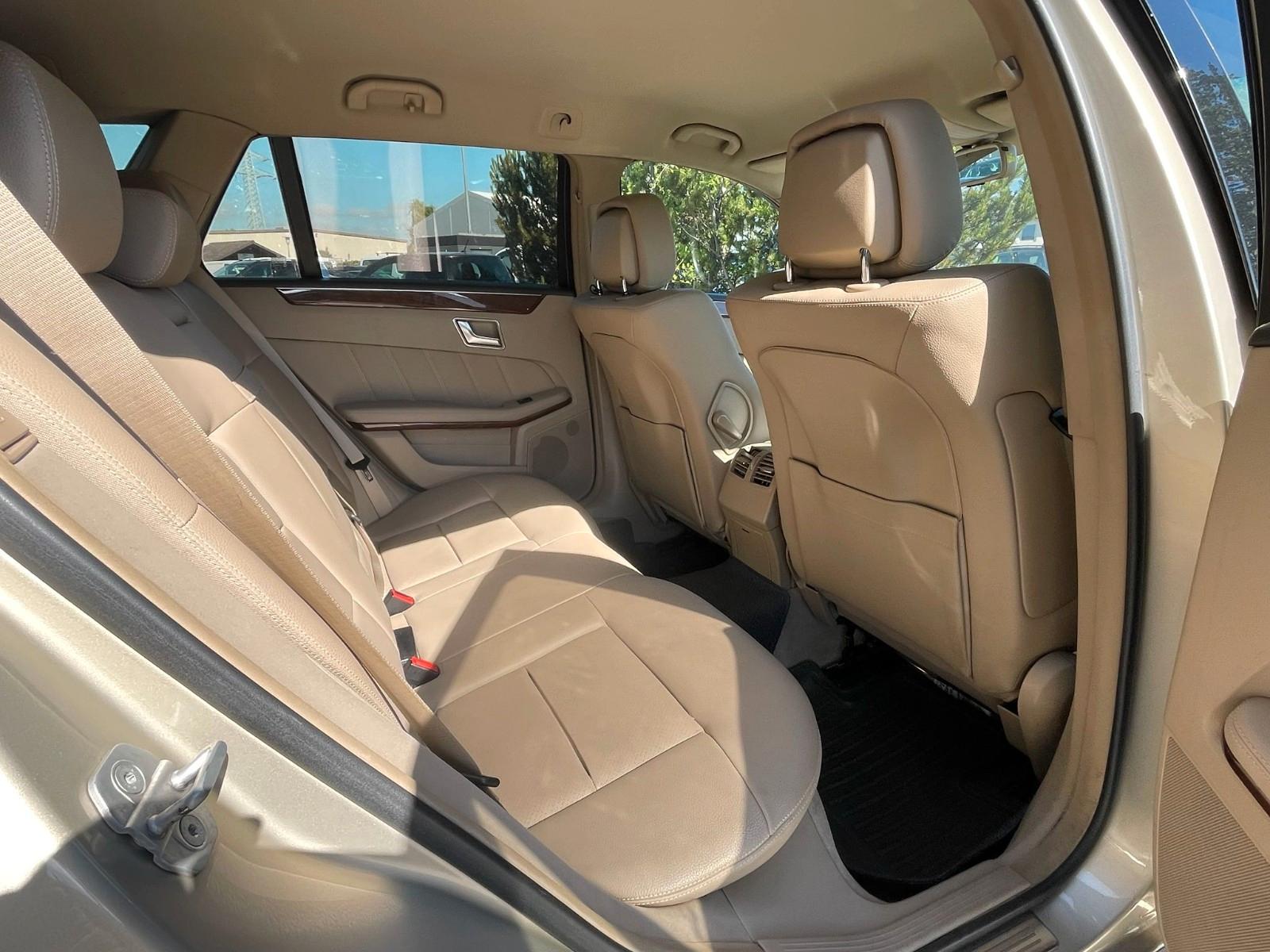Mercedes-Benz E200 2012 — photo 16