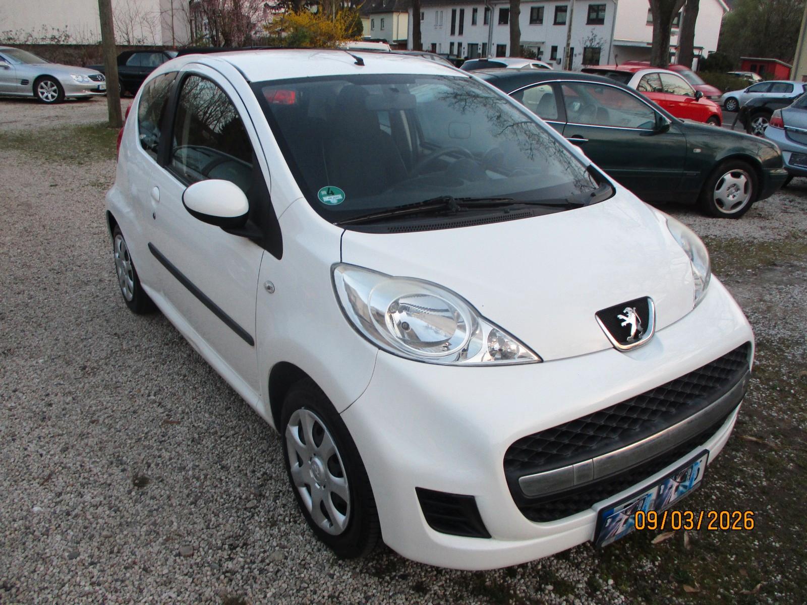 Peugeot 107 Active Reifen neu, Tank voll,