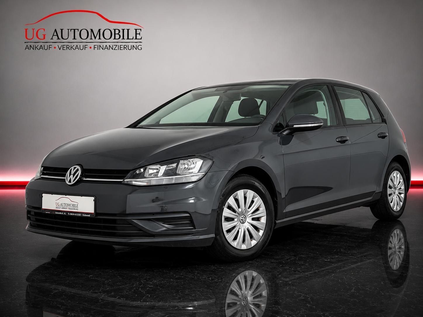 Volkswagen Golf - 1