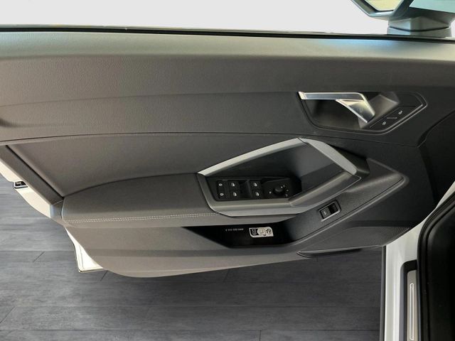 Q3 35 TFSI S-tronic S-line Sportpaket Bluetooth