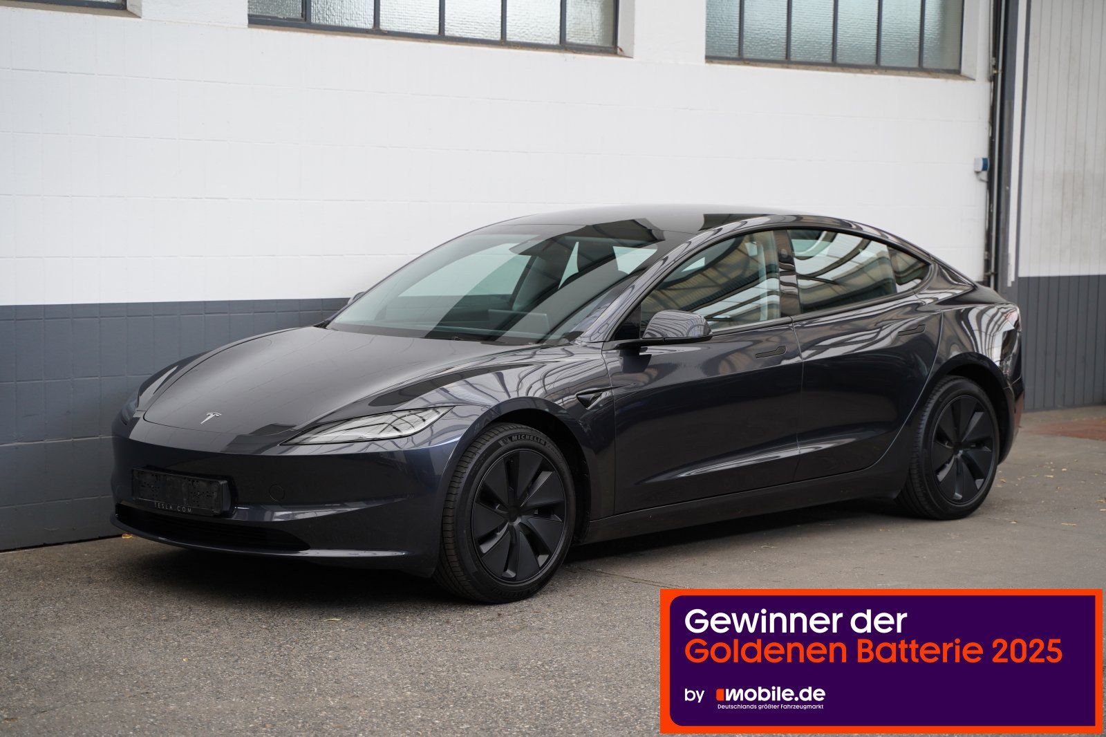 Tesla Model 3 Standard Range Highland unfallfrei foto 1