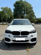 BMW X5 xDrive30d - - BMW X5 in Köln