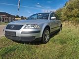 Volkswagen VW Passat Kombi 3BG B5 2,0 TÜV NEU Anhänge... - Volkswagen Passat: 2.5
