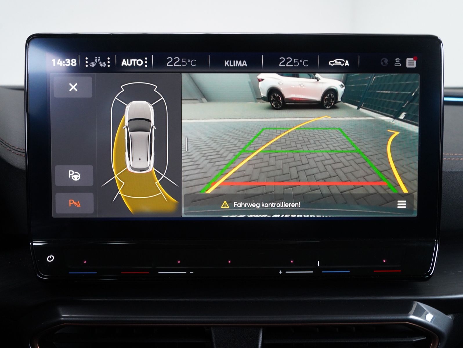 Fahrzeugabbildung CUPRA Formentor 1.5 TSI DSG LED/ACC/CARPLAY/KAMERA/19"