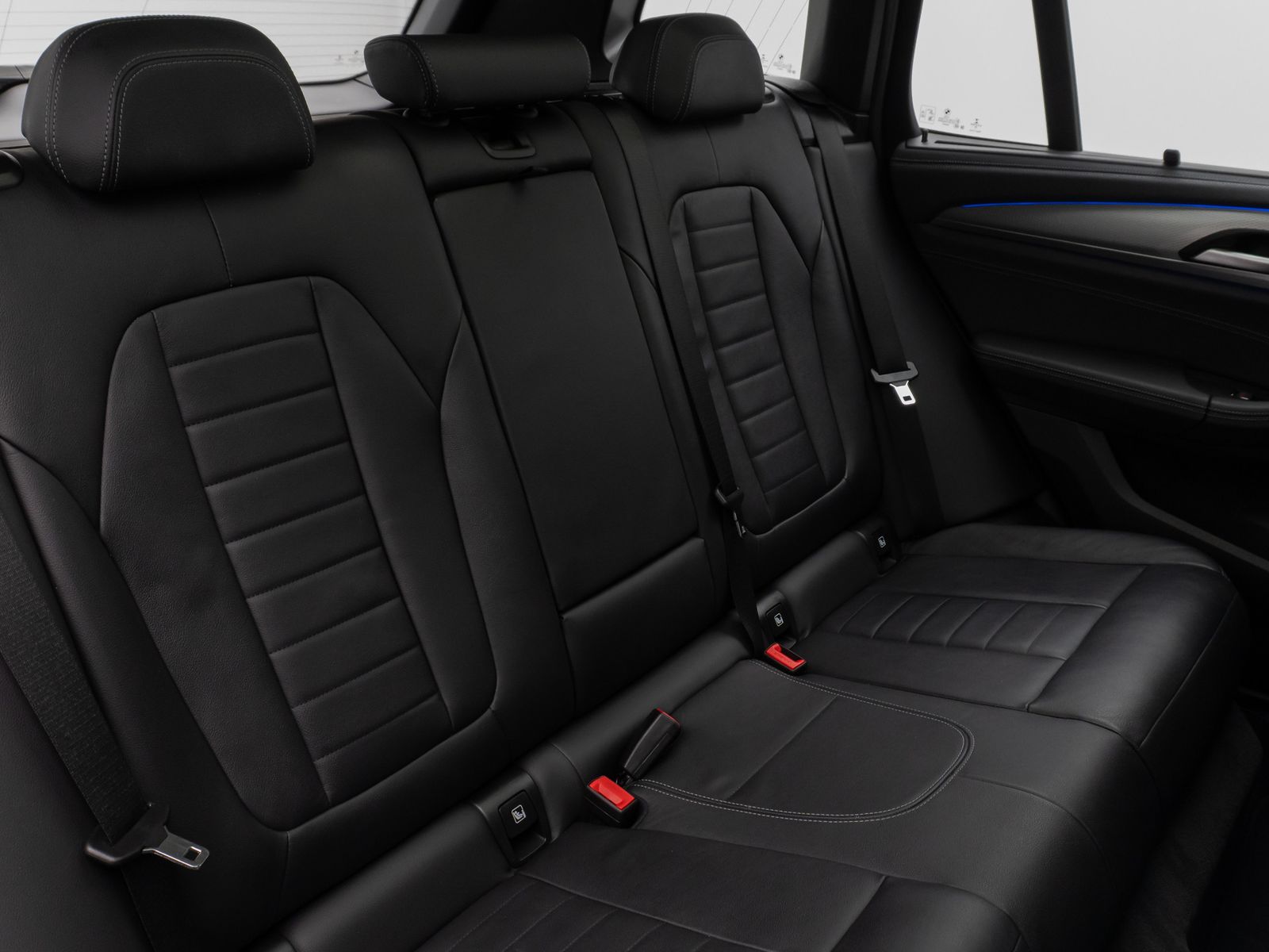 Fahrzeugabbildung BMW X3 M40i Panorama Kamera HUD DAB HiFi AHK Komfort