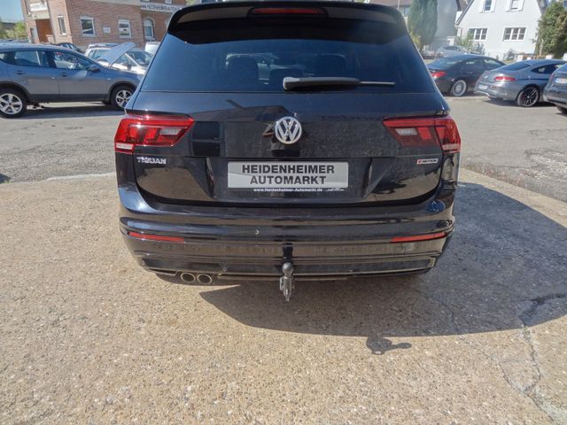 Fahrzeugabbildung Volkswagen Tiguan/R-Line/4x4/DSG/AHK/Navi/Super Optik