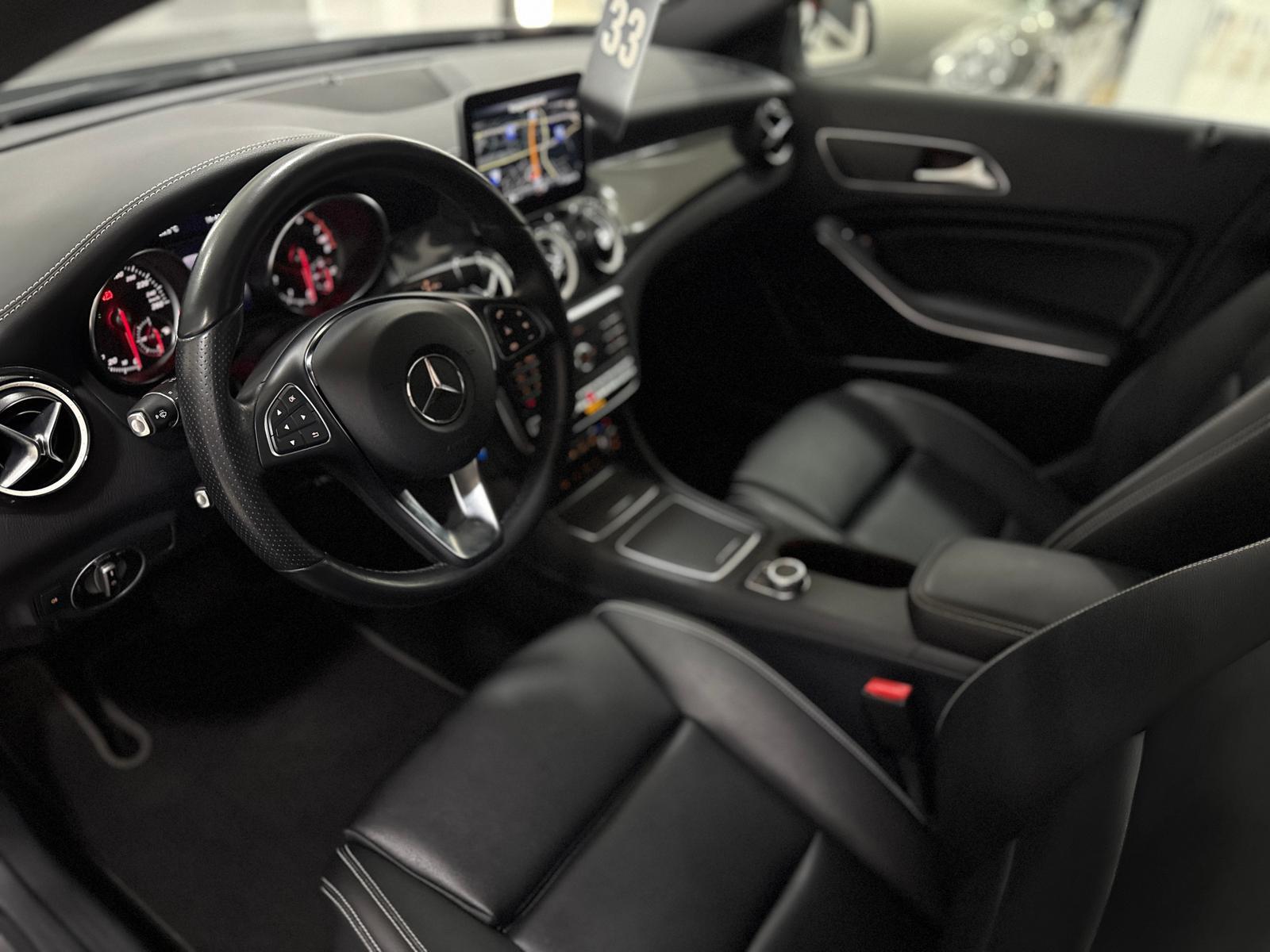 Mercedes-Benz GLA 250 4M AMG-LIN *KAM*DAB*18-ZOLL*LED*SHZ*
