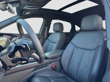 Audi Q8 e-tron - 11
