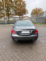 Mercedes-Benz E 250 Aut., Night package, 04.2017, 106.46 km - : Grau, Sitzbelüftung, Limousine