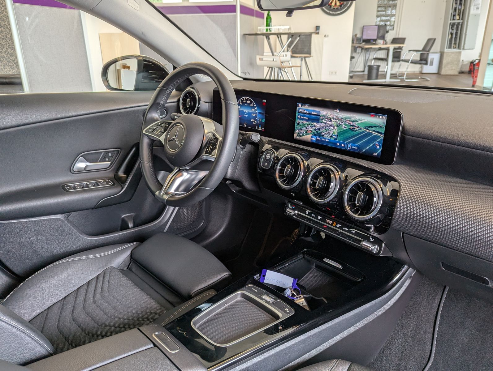 MERCEDES-BENZ CLA 200 Shooting Brake Sitz-Komfort MBUX LED Cam - Image 11