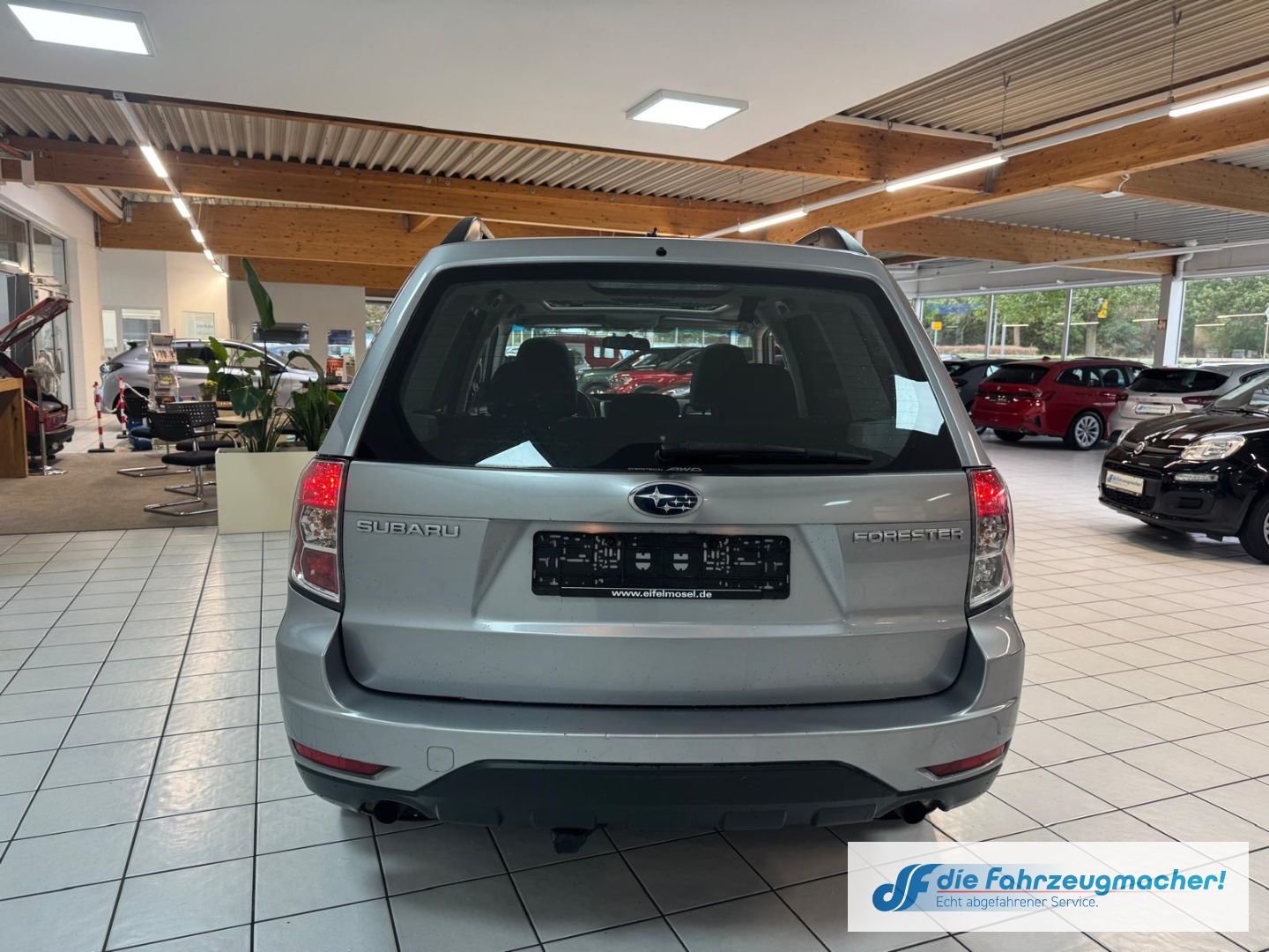 Fahrzeugabbildung Subaru Forester Comfort Xenon Alu Klima el.SP *EXPORT