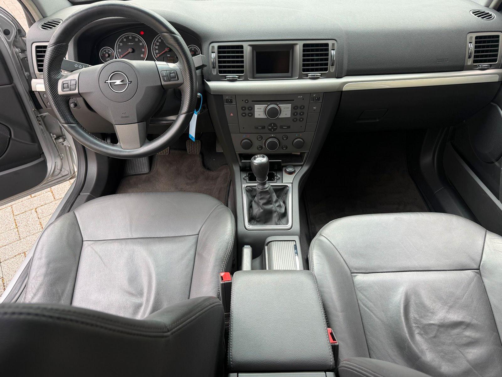 Opel Vectra 2009 — photo 13