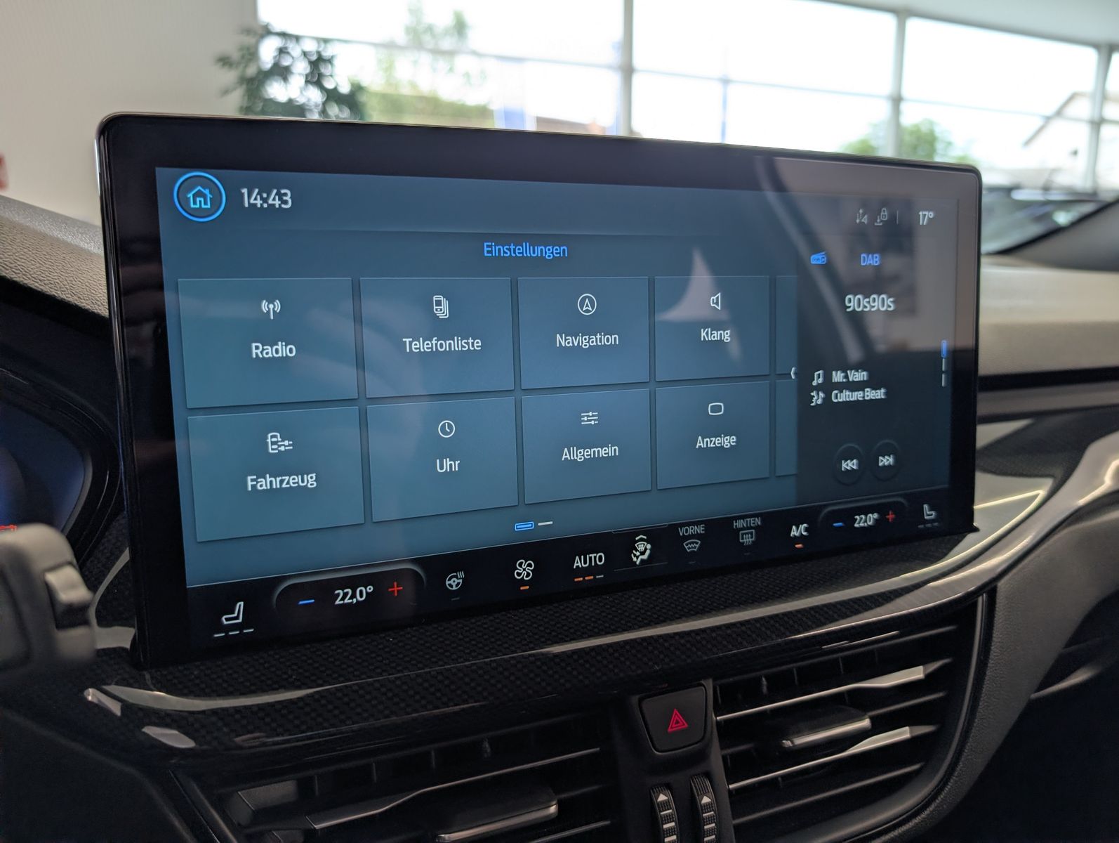 FORD Focus 1.0 EcoBoost MHEV ST-Line X Navi – Bild 26