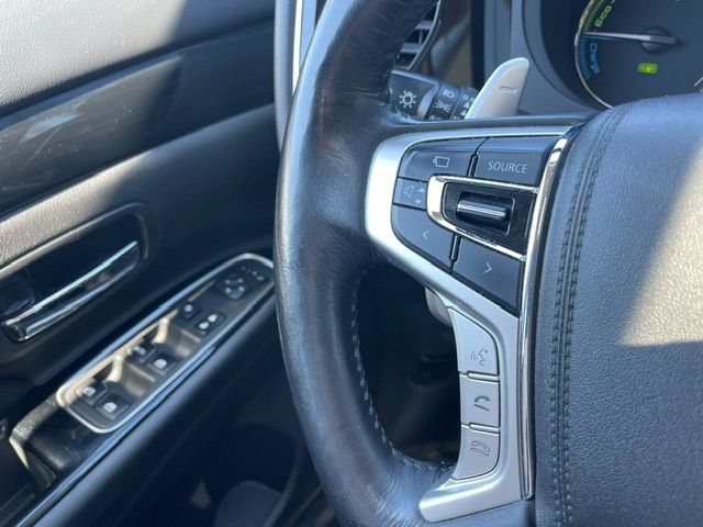 Fahrzeugabbildung Mitsubishi Outlander PHEV Top 4WD 360° AHK Leder DAB Schieb