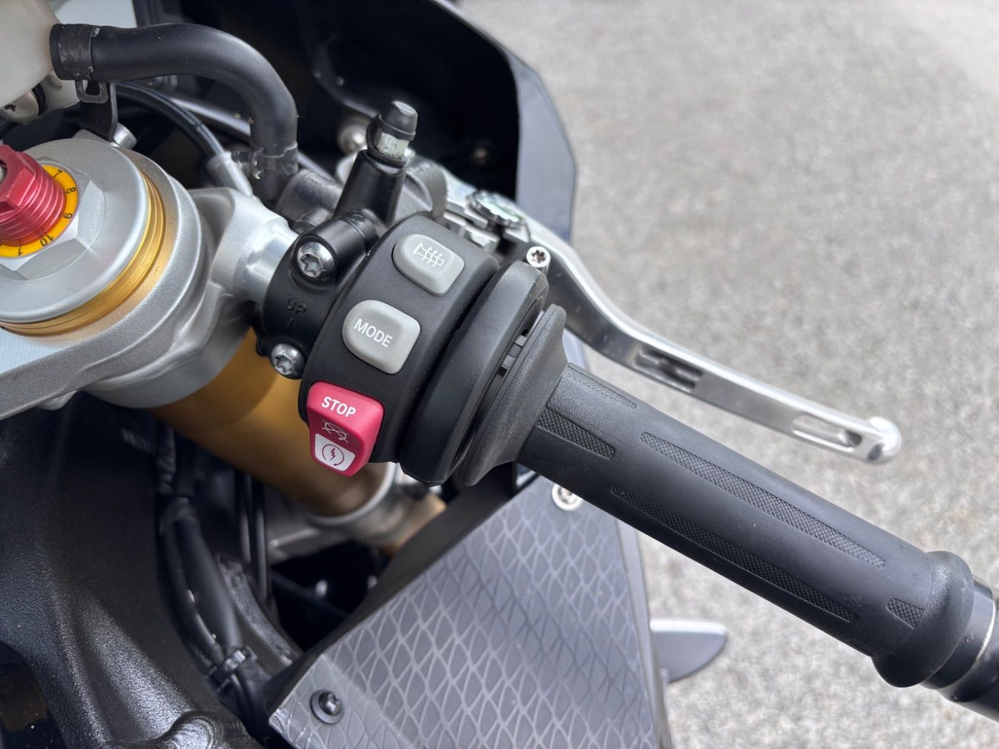 Fahrzeugabbildung BMW S 1000 RR K 46, Akrapovic, Windschild getönt,