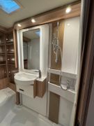 BUERSTNER Lyseo M 660 Harmony Line-Mercedes-Aut.-Dachklima