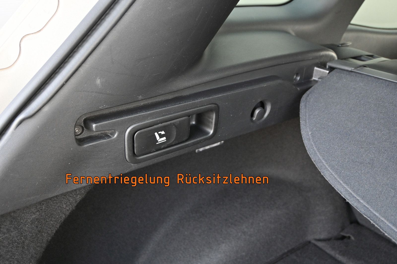 Fahrzeugabbildung Renault Kadjar ENERGY 1,2 TCe 130 XMOD °AHK°NAVI°KEYLESS