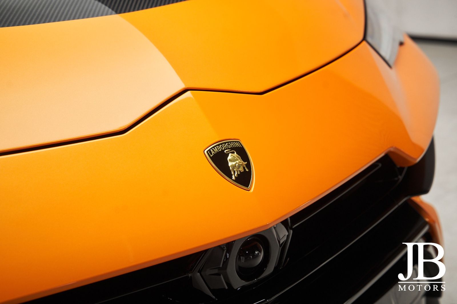 Fahrzeugabbildung Lamborghini Urus Performante Carbon Head-Up Akrapovic