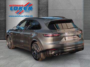 Porsche Cayenne - 4