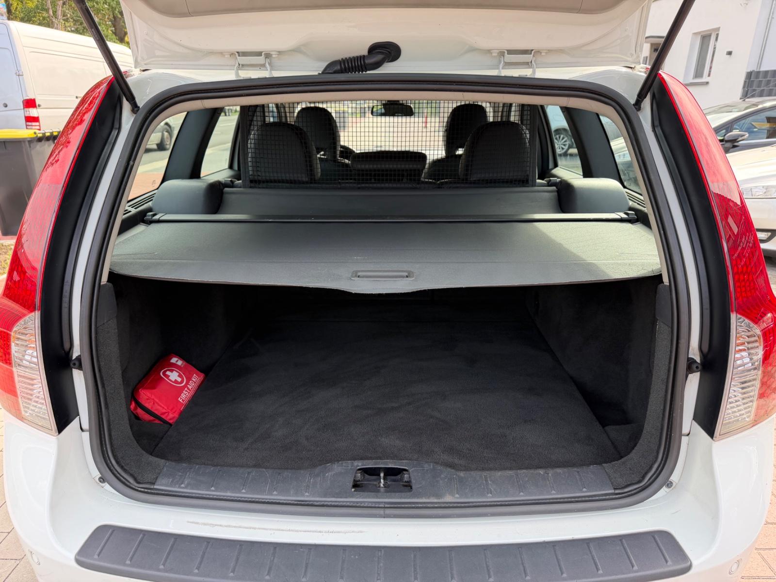 Volvo V50 Kombi D3 Business Pro Edition Automatik
