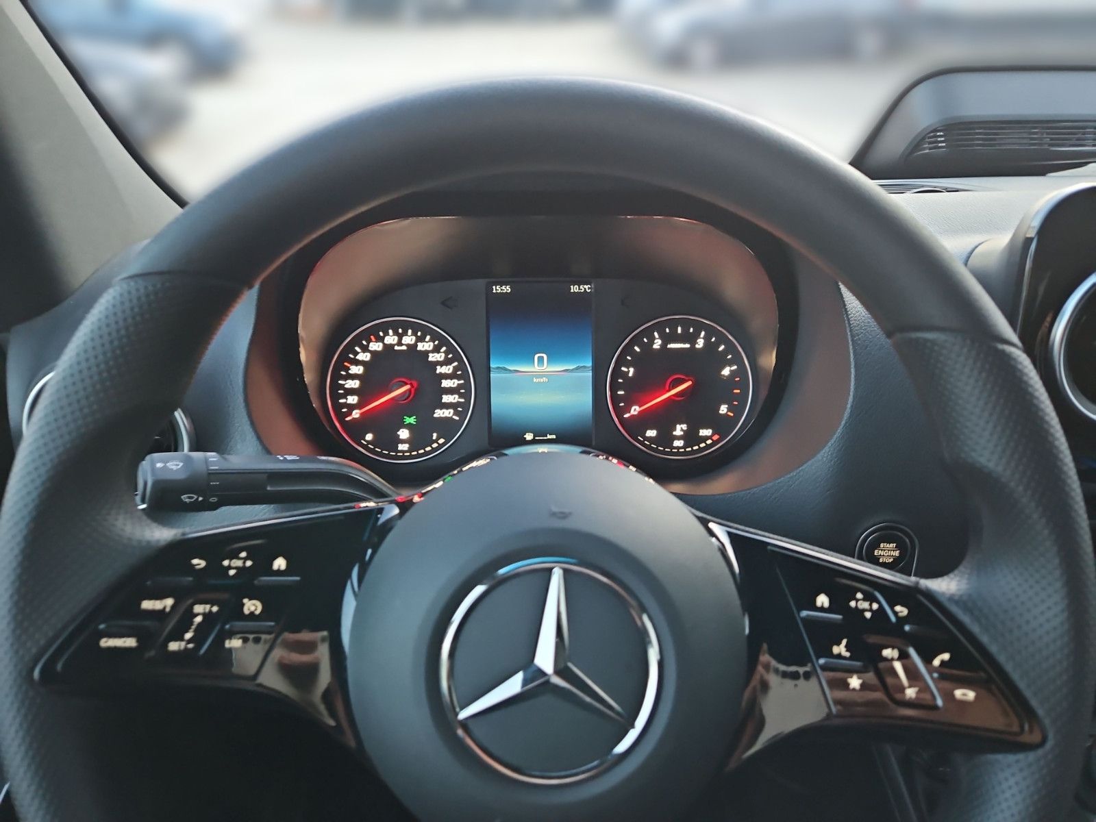 Fahrzeugabbildung Mercedes-Benz Sprinter 317 Kombi L2H2 Mobility Rollstuhl Lift