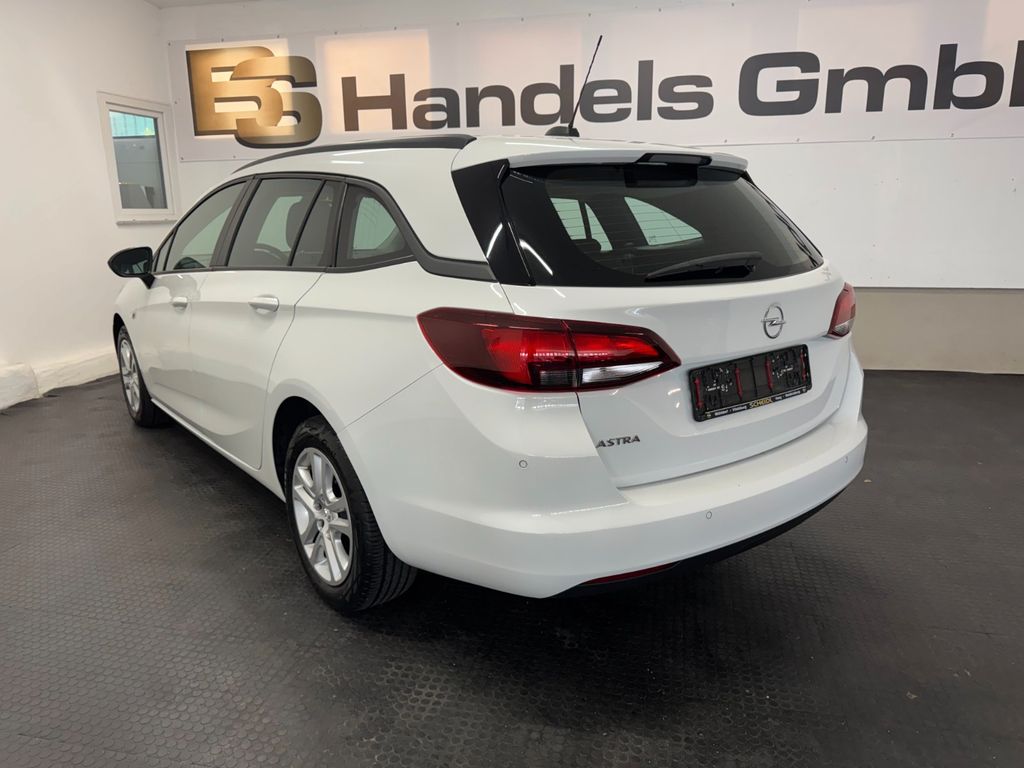 OPEL Astra K Sports Tourer*LED*NAVI*AUTOMATIK*PDC*AHK OPEL Astra K Sports Tourer*LED*NAVI*AUTOMATIK*PDC*AHK