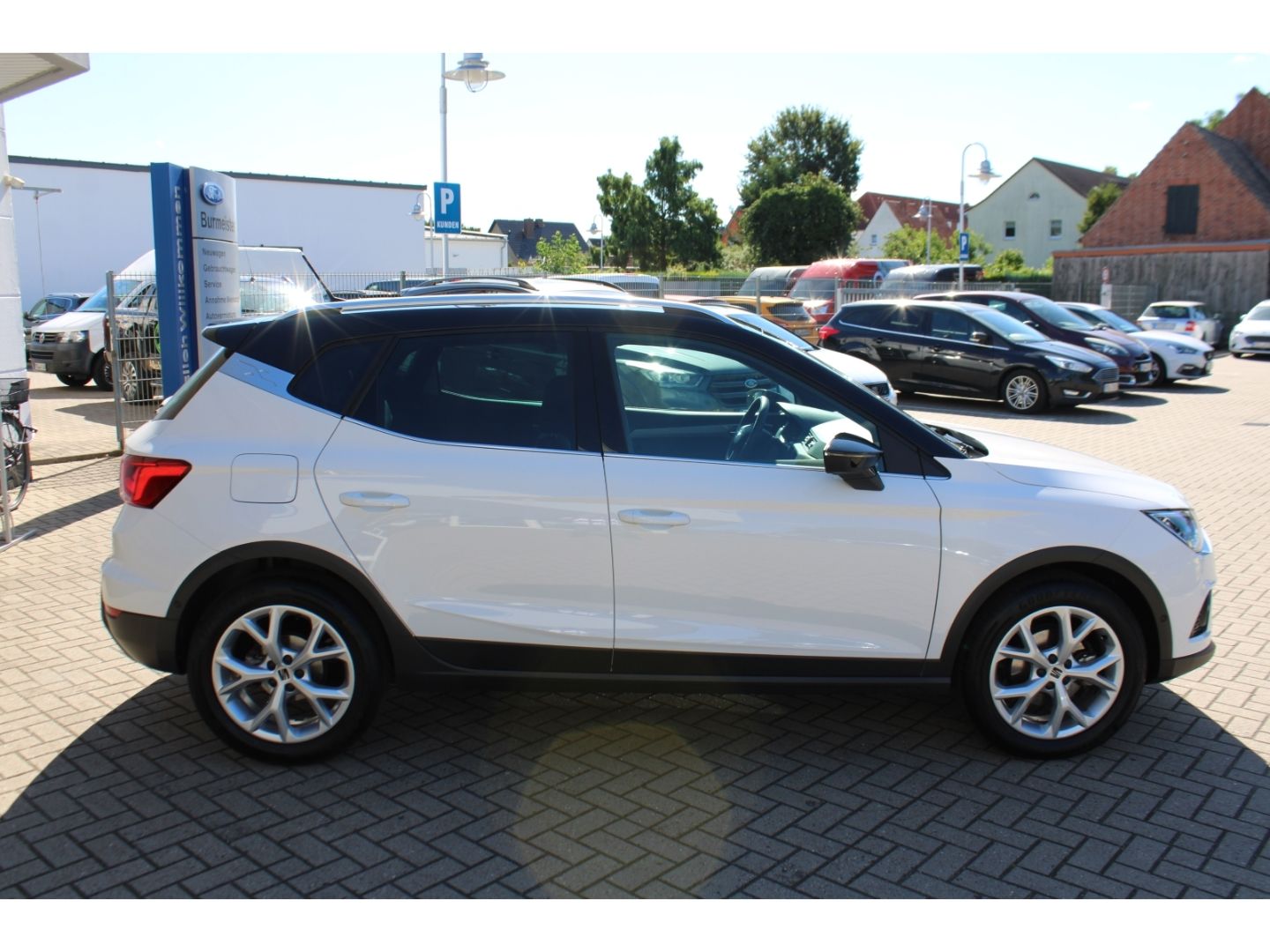 SEAT Arona 1.0 TSI FR LED Full Link DAB PDC RFK SHZg - Image 6