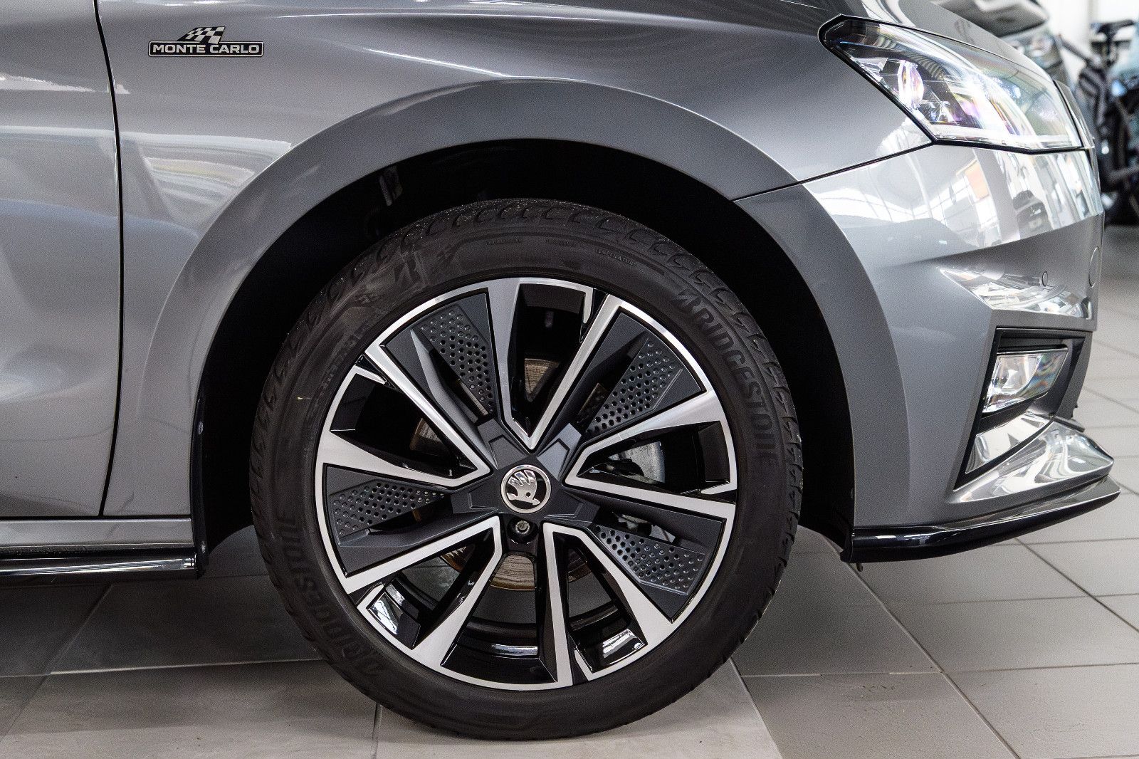 Fahrzeugabbildung SKODA Fabia Monte Carlo 1.0 TSI DSG LED+KAM+GRA+APP