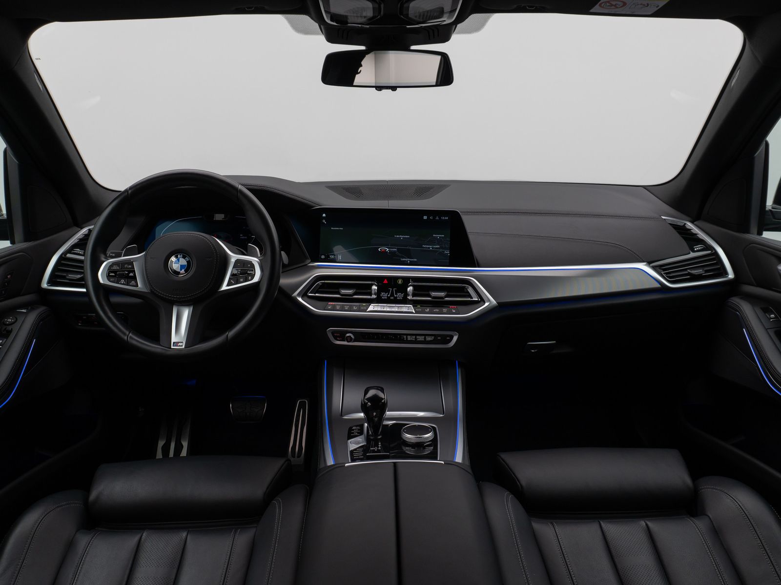 Fahrzeugabbildung BMW X5 xD30d M Sport 360°Laser HUD DAB HiFi 22Zoll